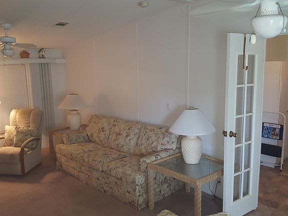 4th image of 252 Dawn Ln