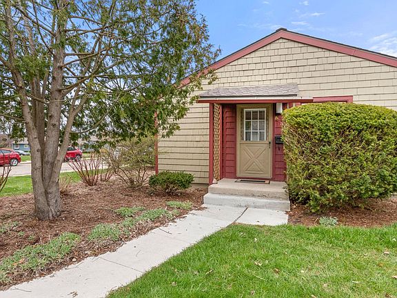 2nd image of 2311 Fernwood Ave