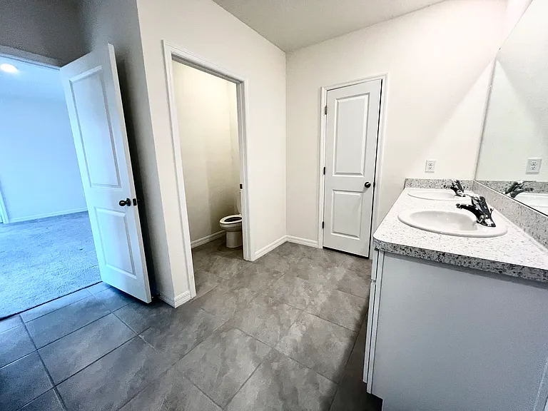 5663 Hollingworth Trl — Photo 25