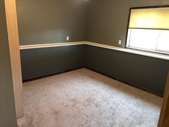 3rd image of 602 Twin Ct #2