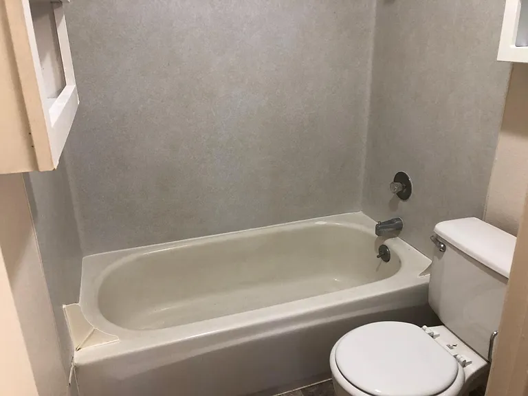 500 NE Maiden Ln #9 — Photo 5