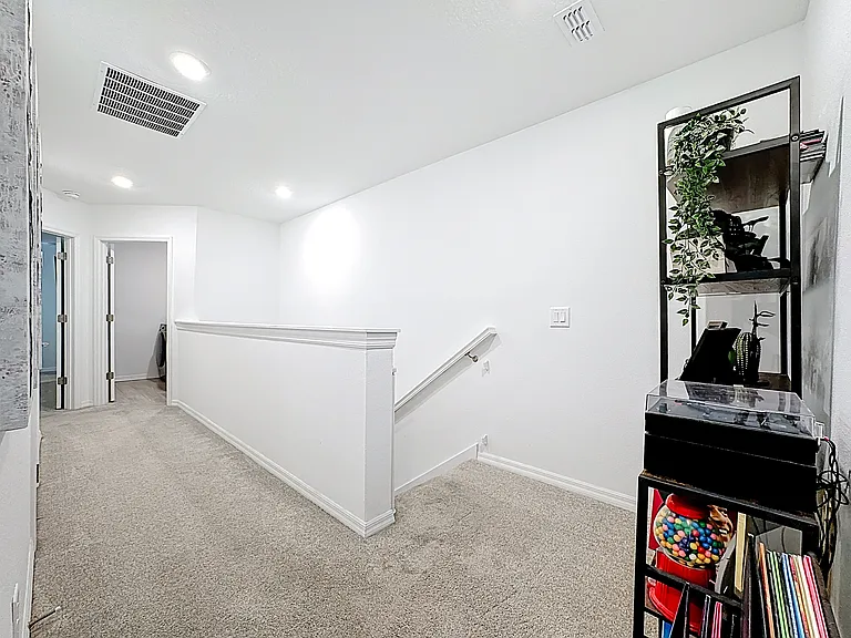 5649 Tripoli Dr — Photo 15