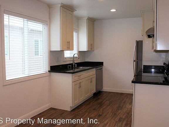 3rd image of 980 Sobrato Dr APT C