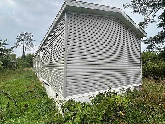 3rd image of 62989 Institute Rd