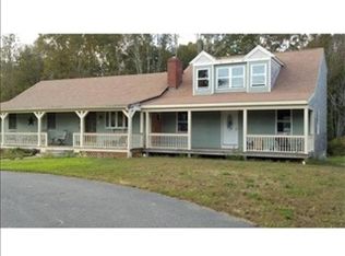 69 Quaker Ln, Acushnet, MA 02743