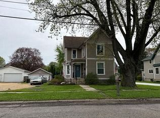 320 W Main St, Capron, IL 61012