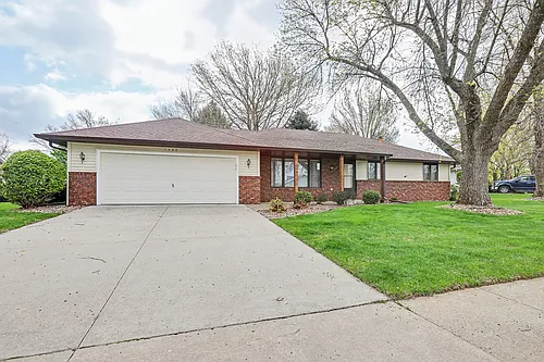 1428 Edgewood Dr Photo 1