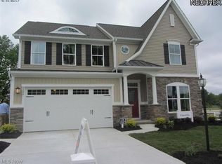 113SL Hazelwood Dr, North Ridgeville, OH 44039