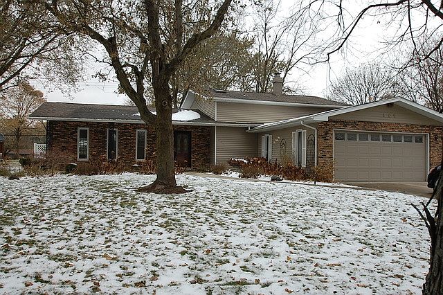 1st image of 301 Arrowhead Dr