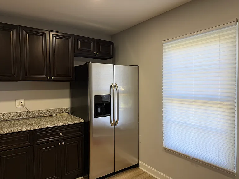 601 Colonial Ave — Photo 16