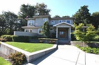 1st image of 9221 52nd Ln NE