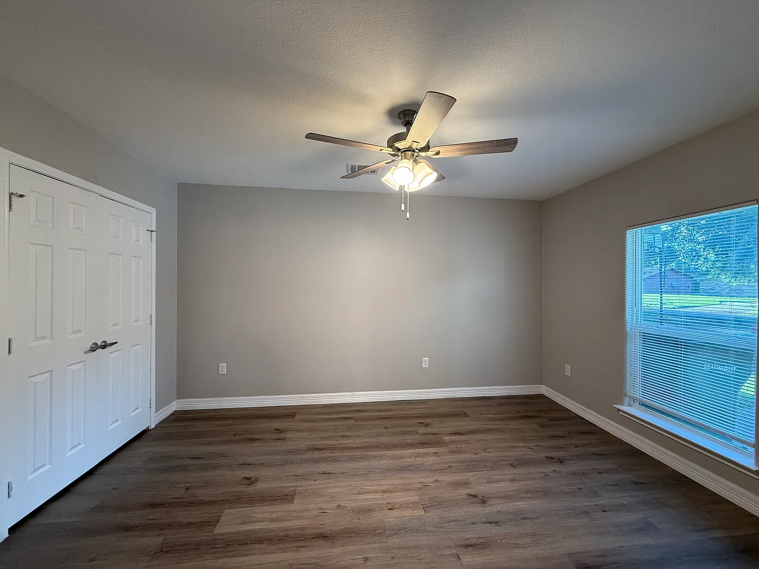 3 bed, 1361 sqft, $1,450 — Photo 4