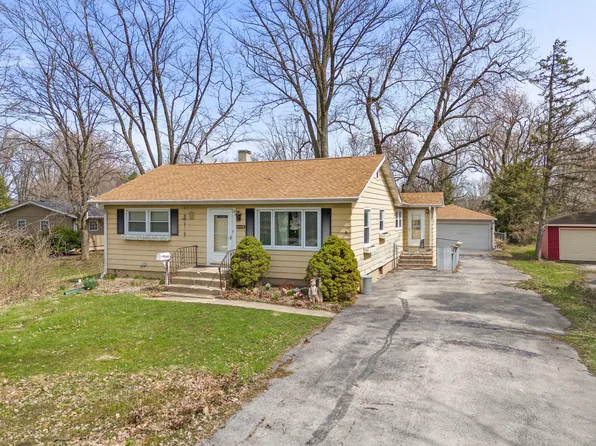 5905 Lee Ave, Downers Grove, IL 60516