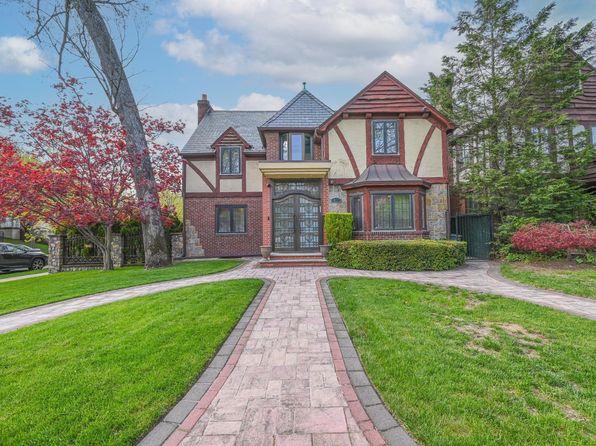 18603 Chevy Chase St