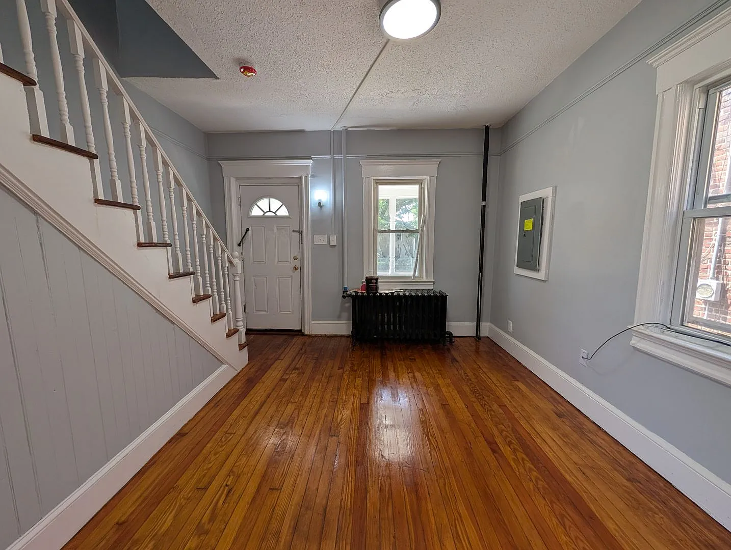 2 Bedroom House in Asbury Park! — Photo 3