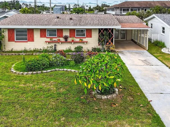 1208 Beach Blvd, Sun City Center, FL 33573