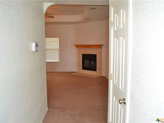3rd image of 1318 Dixon Cir