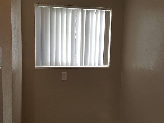 4th image of 1220 Sacramento Ave APT 05