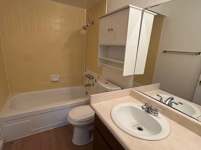 Cowell 4808-4810 — Photo 35