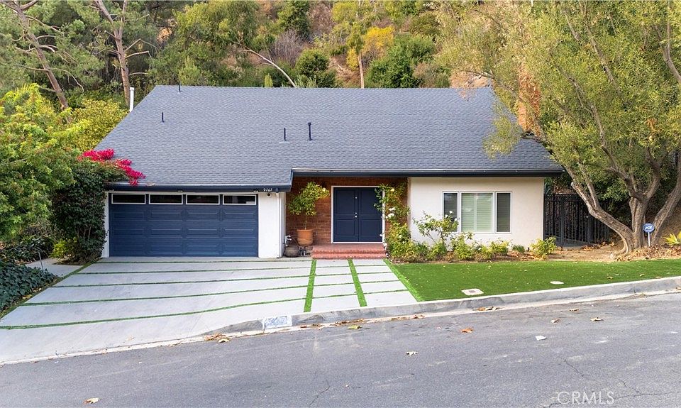 1st image of 9767 Blantyre Dr