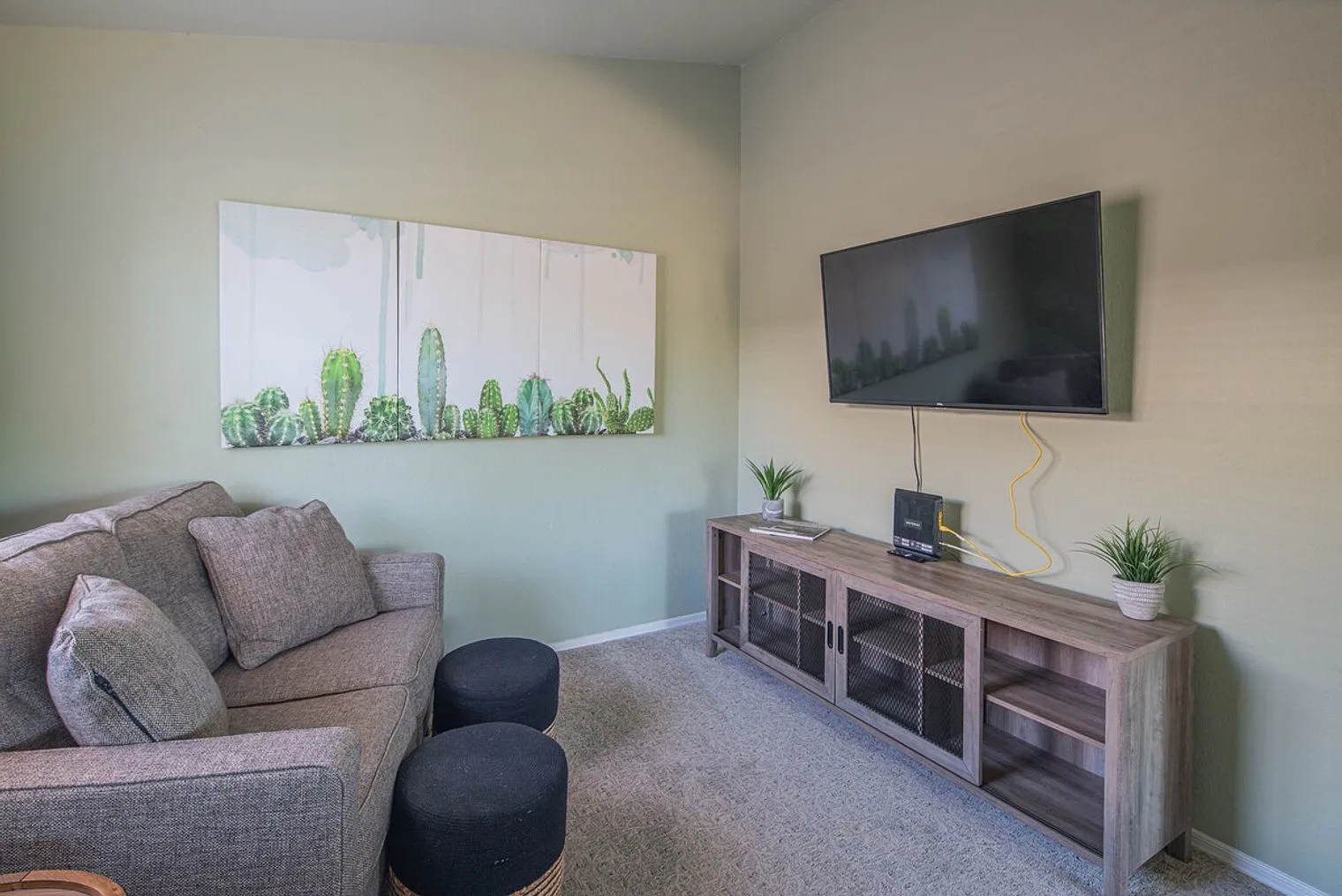 3 bed, 2.0 bath, $7,997 — Photo 4