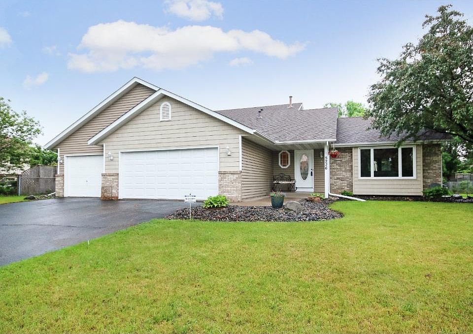 1st image of 5226 92nd Cres