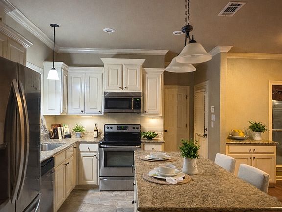 3rd image of 38530 East Ct