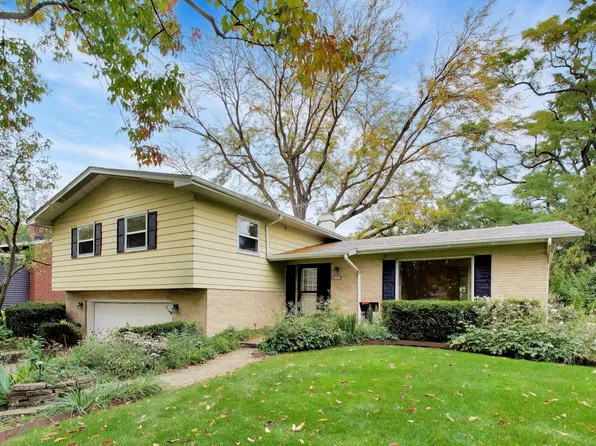 806 Kimberly Way, Lisle, IL 60532