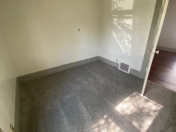 5th image of 1411 W Dubail St #669239