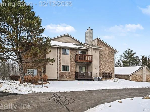 11797 Sycamore Dr #58, Plymouth, MI 48170
