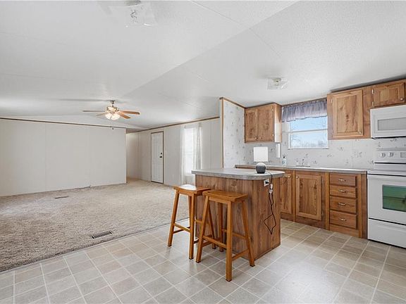 5th image of 601 Gano St