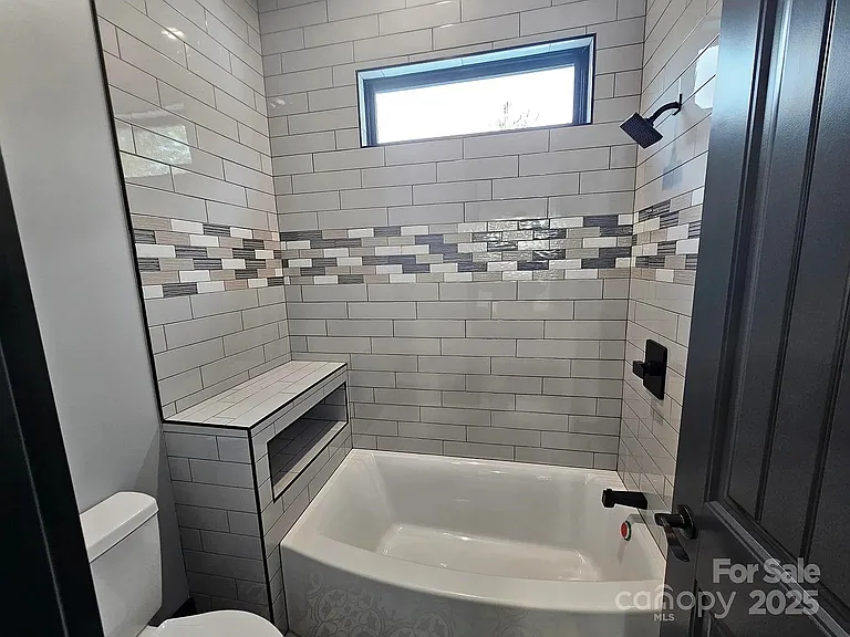 1076 Table View Dr #1 — Photo 4
