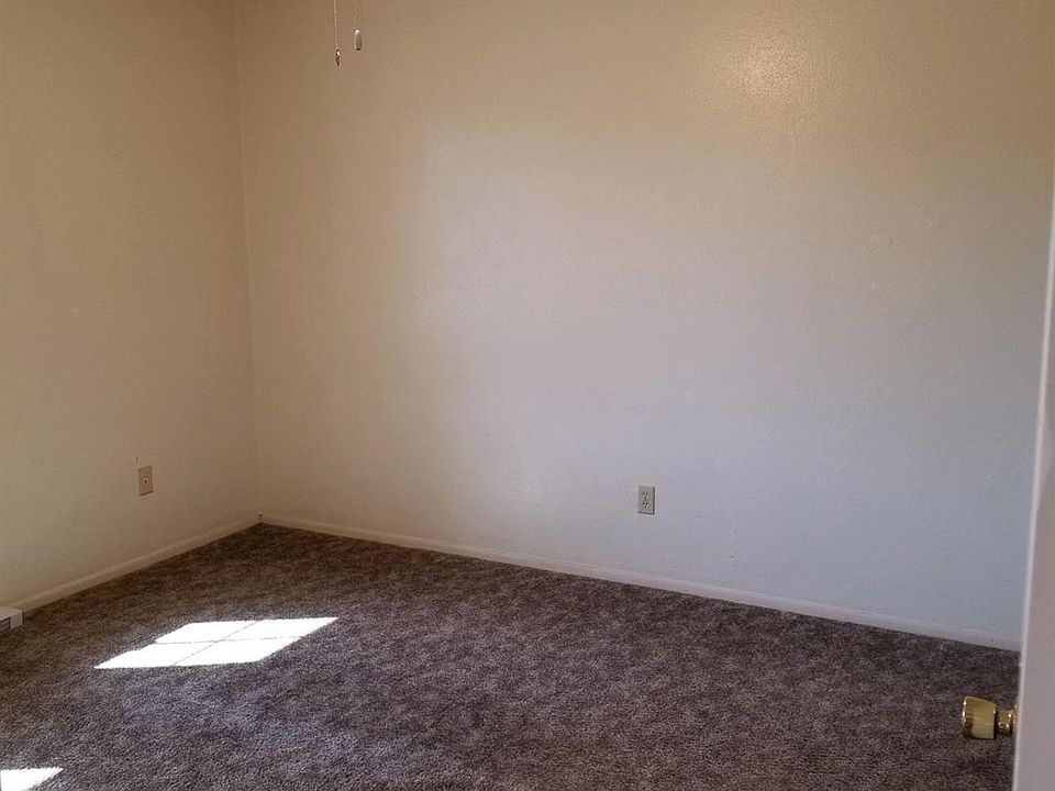 2nd image of 4907 5th St