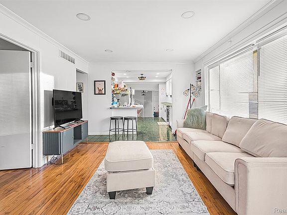 5th image of 5336 Mansfield Ave