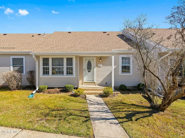 110 Henley Court #B, Freehold, NJ 07728