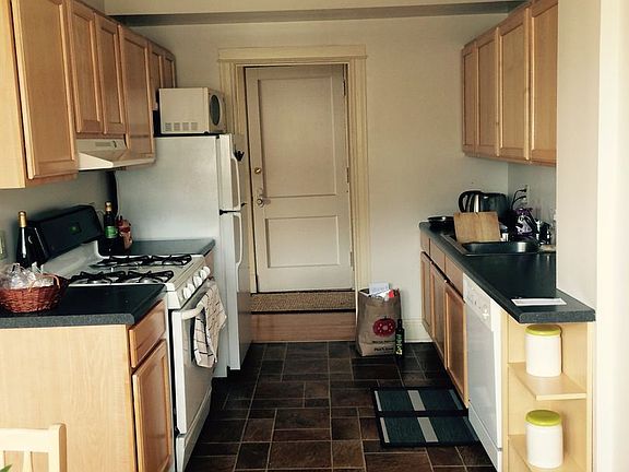 3rd image of 2217 W Wisconsin Ave #8420342