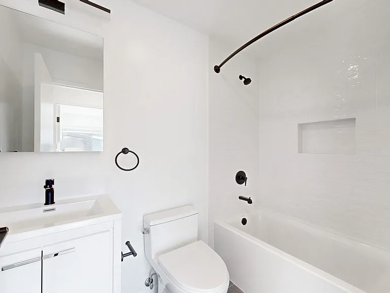 2031 Castro St #22 — Photo 11