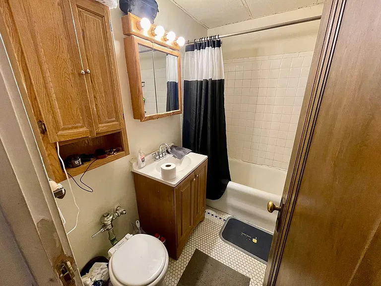 2556 N Murray Ave — Photo 33