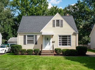 5181 Dewey Rd, North Olmsted, OH 44070