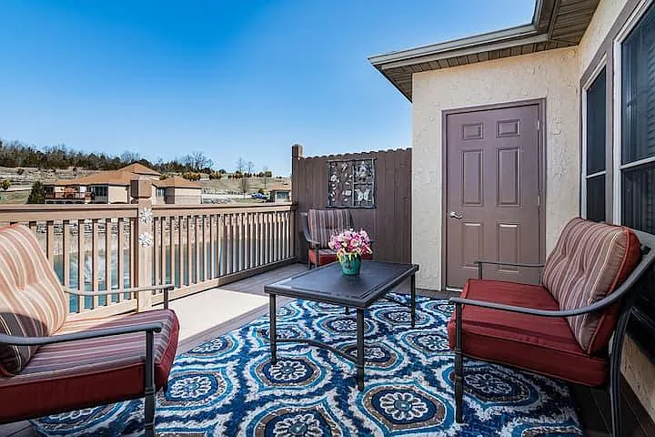 132 Lugano Ln — Photo 9
