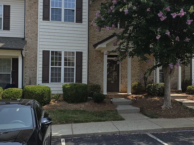 32 Nandina Dr — Photo 1