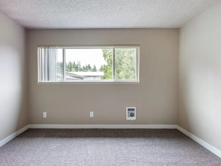 COURTYARD APTS-MUKILTEO — Photo 41