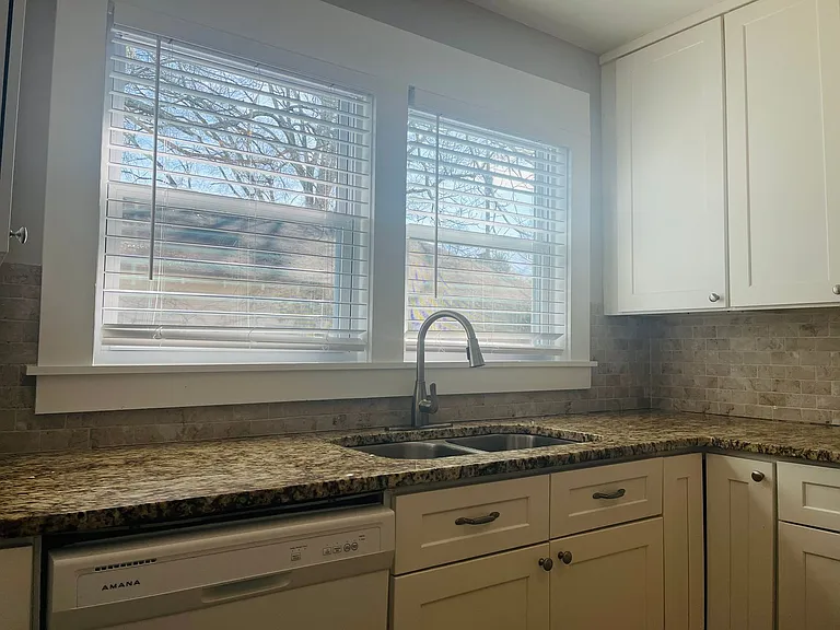 117 Boulevard — Photo 14