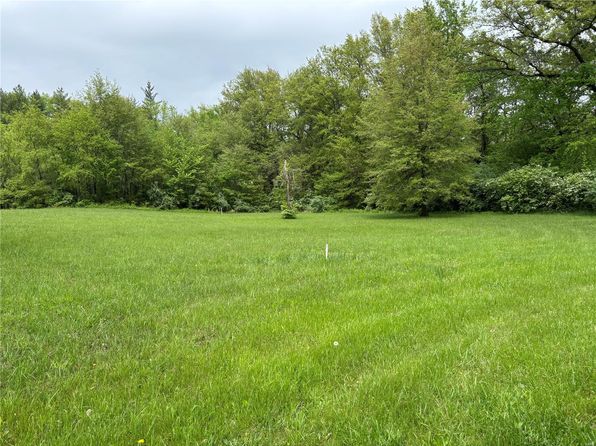 146-150 Bunny Trl, Carlyle, IL 62231