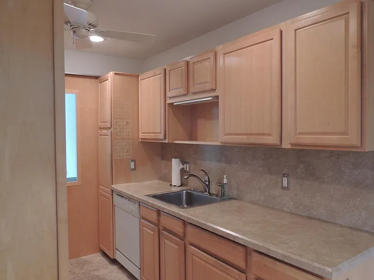 2381 Papaya Dr #C — Photo 11