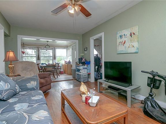 5th image of 21 Plumosa Ave