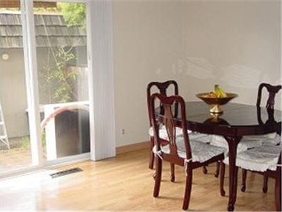 5th image of 10122 Amador Oak Ct