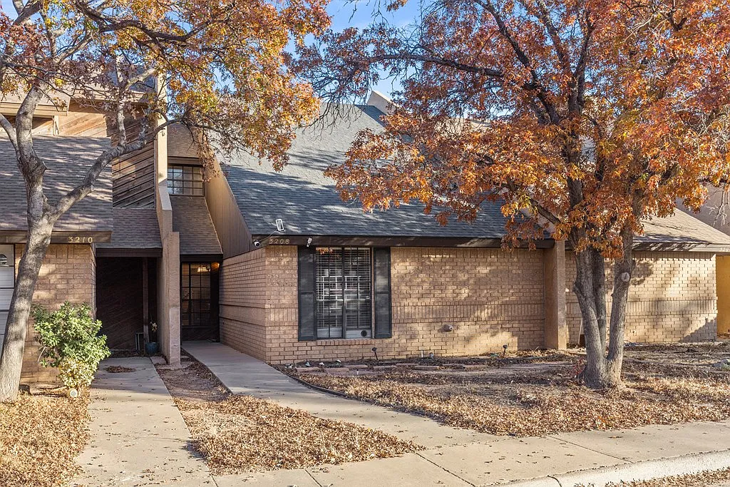 Building Photo - 3208 Elma Dr