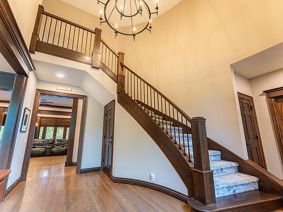 3rd image of 3596 E Montrose Court