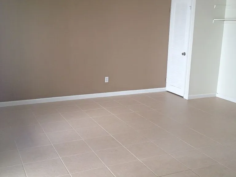 1512 Oakdale Ave — Photo 3
